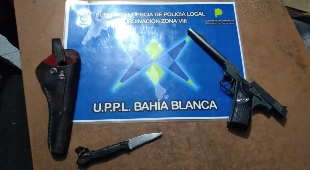 Amenazaron con una pistola a la Policía y terminaron detenidos