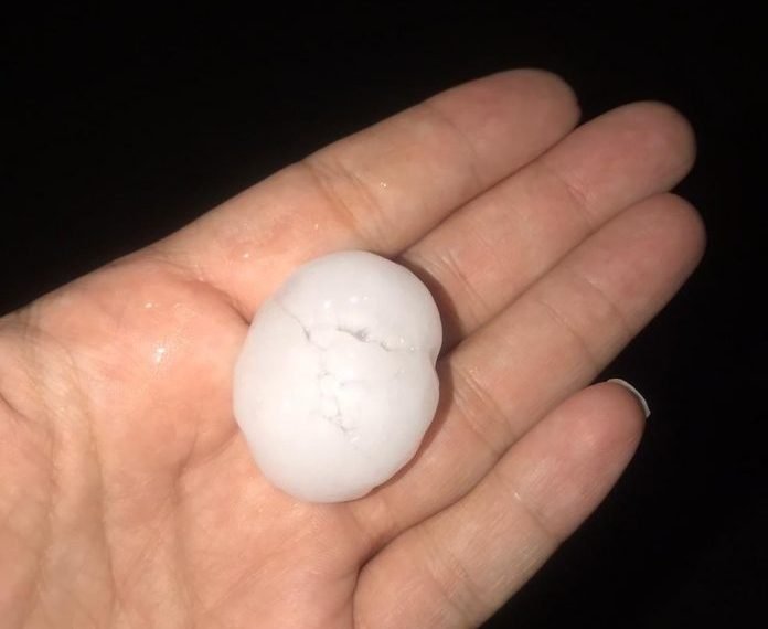 Fuerte tormenta de granizo en la zona Este