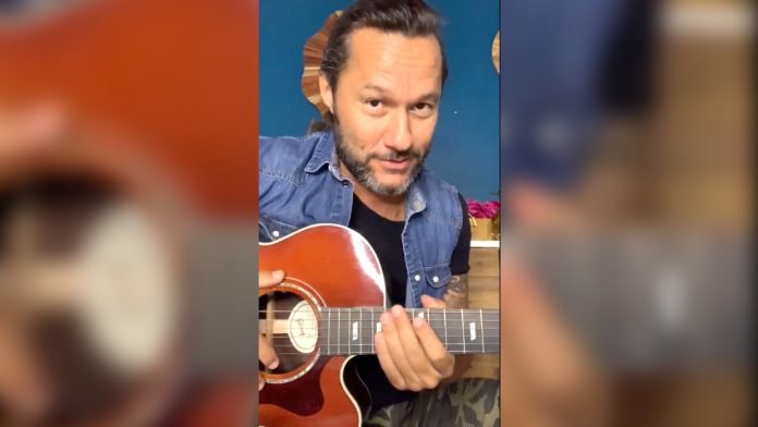 Diego Torres envió un video a los alumnos de la escuela Suter