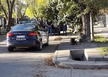 Violó la cuarentena, conducía sin licencia y con droga en el vehículo