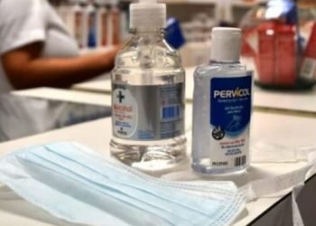 Una empresa fabricará 5 mil litros de alcohol en gel por día en Mendoza