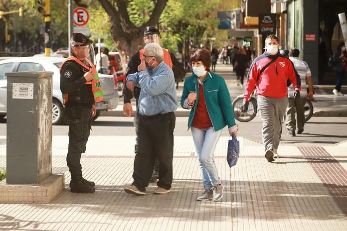 La mayoría acató la obligatoriedad de utilizar protector facial