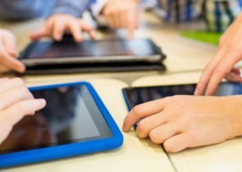 Congelamiento de precios de telefonía, internet y TV busca “garantizar el servicio”