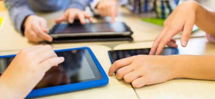 Congelamiento de precios de telefonía, internet y TV busca “garantizar el servicio”