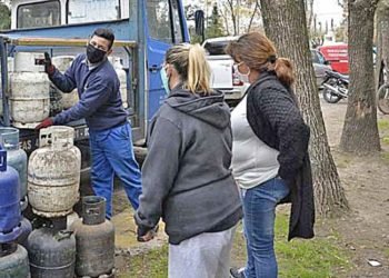 Buscan que la garrafa social llegue a más familias durante la pandemia
