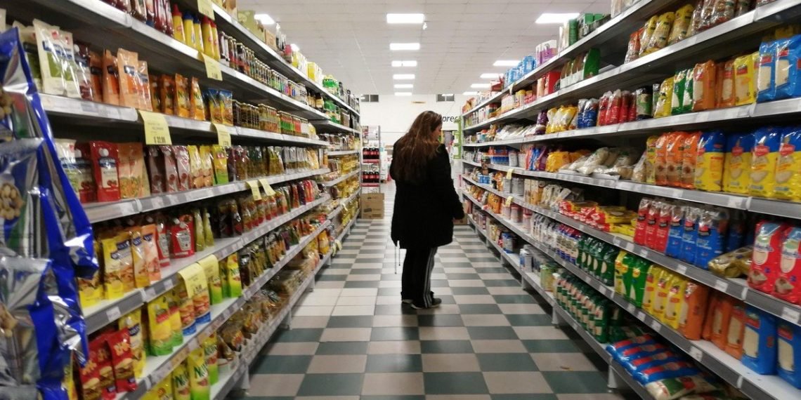 En los últimos doce meses la inflación fue superior a los salarios según el Indec
