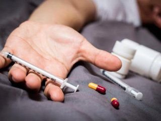 El Gobierno dará $8500 a quienes se recuperen de adicciones
