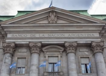 Sin acuerdo, el Banco Nación le descontó otra cuota a Mendoza