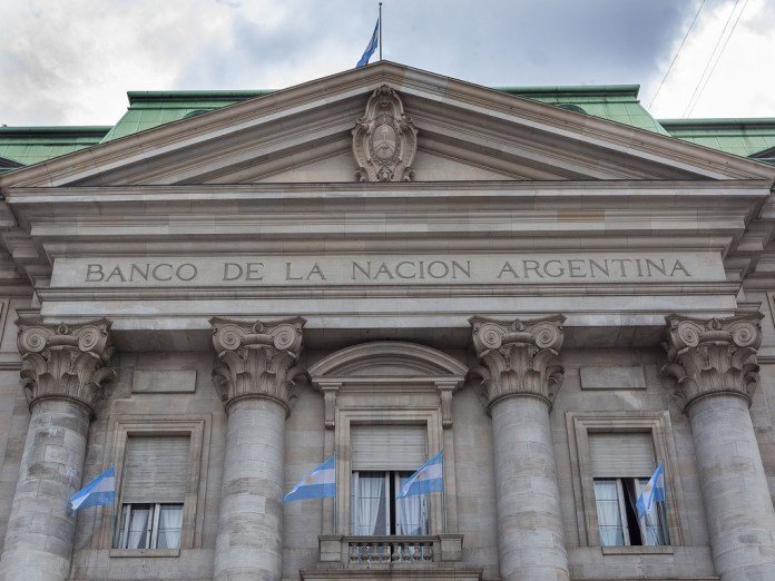 Sin acuerdo, el Banco Nación le descontó otra cuota a Mendoza