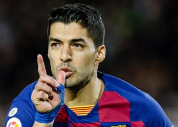 LUIS SUÁREZ VIAJA A ITALIA PARA TRAMITAR LA DOBLE NACIONALIDAD Y SUMARSE A JUVENTUS
