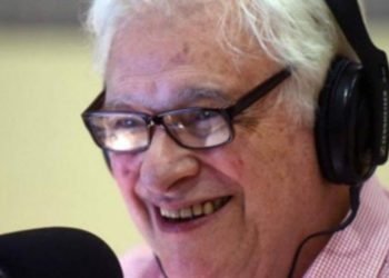 Héctor Larrea anunció que dejará la radio