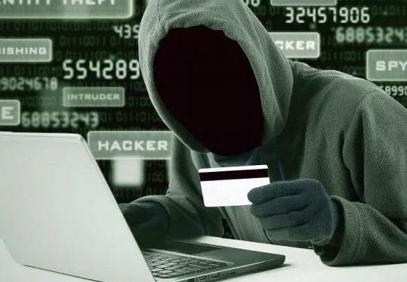 Estafan desde un mail trucho a una mujer y le roban un millón de pesos