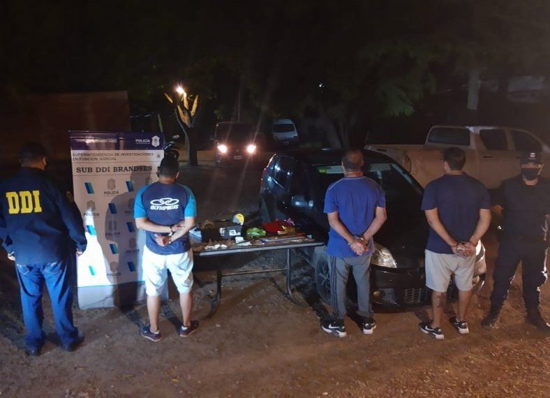 Desvalijaron una casa y quedó filmado un auto: tres detenidos