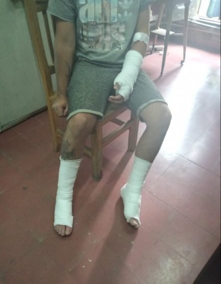 Un capataz arrojó al vacío a un albañil porque no le gustó cómo quedó la losa
