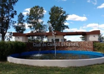 Siete delincuentes asaltaron cuatro casas de un country