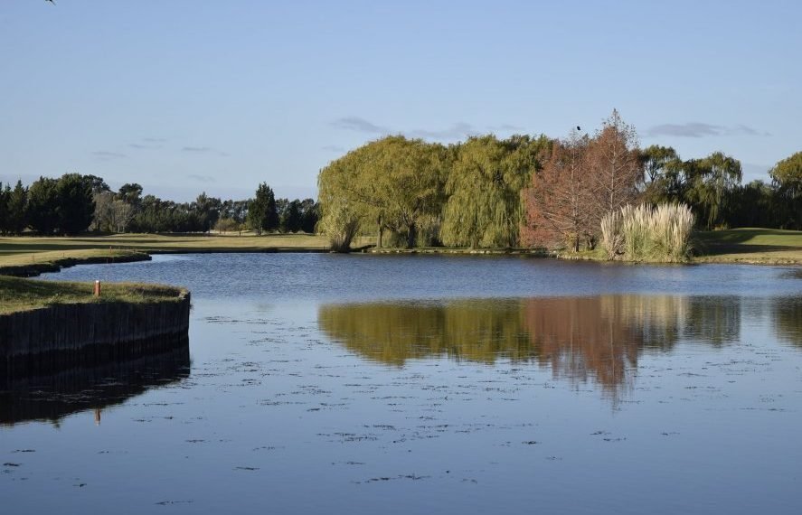 El club de golf de Bahía Blanca desviaba agua ilegalmente