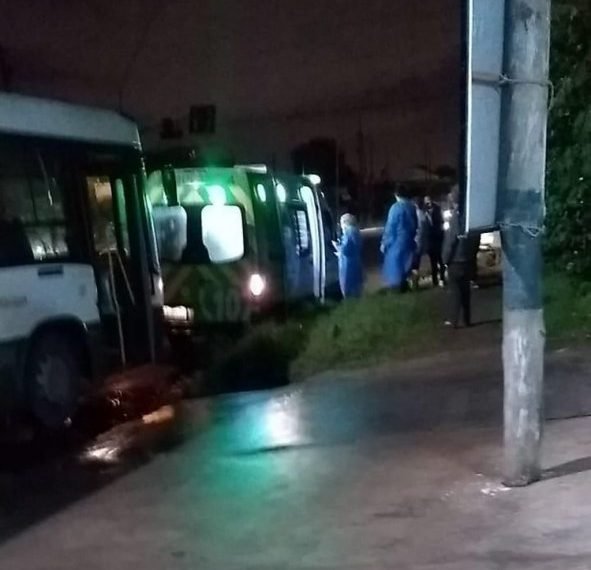 Asaltan y golpean a dos choferes de colectivo en La Plata: hubo un paro y podría haber más
