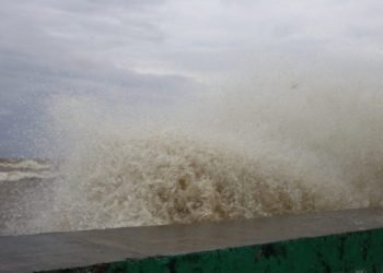 Advierten por crecida en el Río de La Plata
