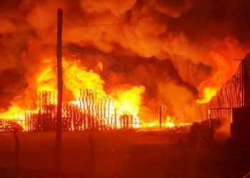 Un incendio destruyó una famosa planta de chacinados de Tandil