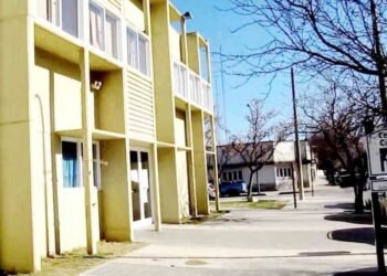 Insólito accidente: cayó al pisar arroz de un casamiento y terminó operada en el hospital