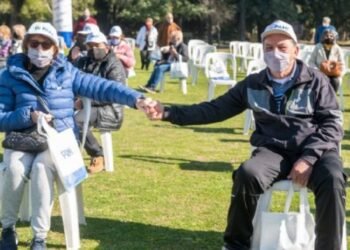 Insólito accidente: cayó al pisar arroz de un casamiento y terminó operada en el hospital