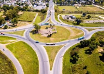 Conmoción en Bahía Blanca por un joven operario que murió mientras arreglaba un ascensor