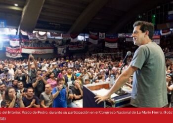 Wado de Pedro llamó a hablar más con los jóvenes que no conocieron la crisis del 2001