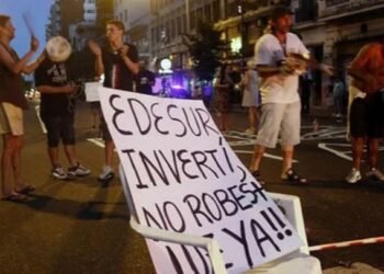 Wado de Pedro llamó a hablar más con los jóvenes que no conocieron la crisis del 2001