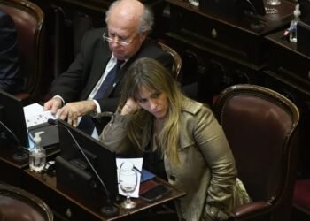 Intendente de San Nicolás desalojó un operativo de ANSES de inscripción a las “Becas Progresar”