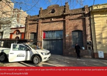 La Plata: descubrieron más de 20 comercios y viviendas particulares «colgados de la luz»