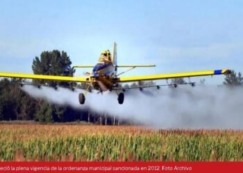 La Corte restableció una ordenanza y prohibió fumigar con agroquímicos en Campana