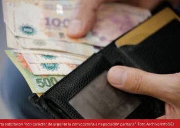 Estatales le pidieron a Kicillof reabrir la paritaria