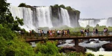 Agencias de viajes presentaron un amparo para pedir la inconstitucionalidad del DNU de Javier Milei: «Promueve la competencia desleal»